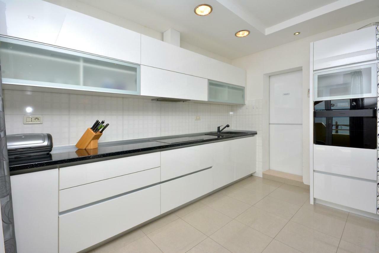Beach Apartman Petra Podstrana Buitenkant foto